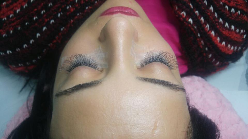 Prolunghe con volume fino a 7D e fino a 90 capelli per occhio